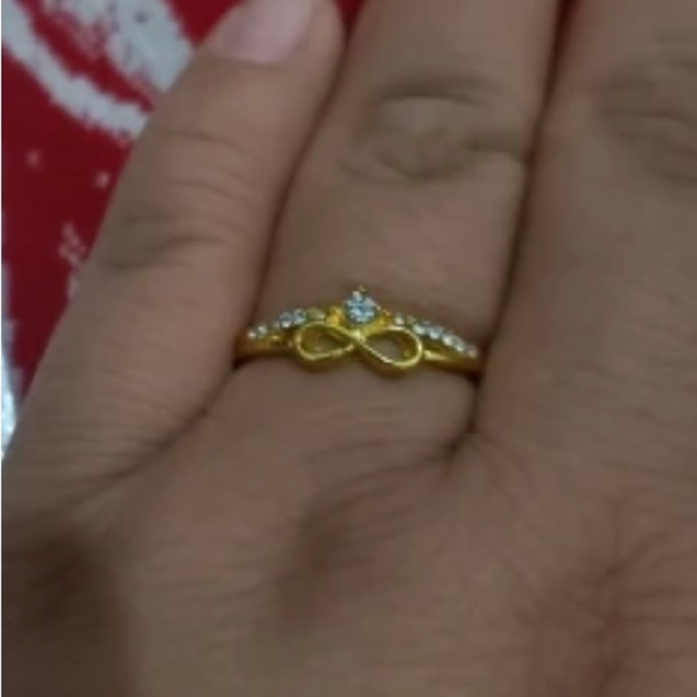 14 K Gold Ring - Picture 8 of 12